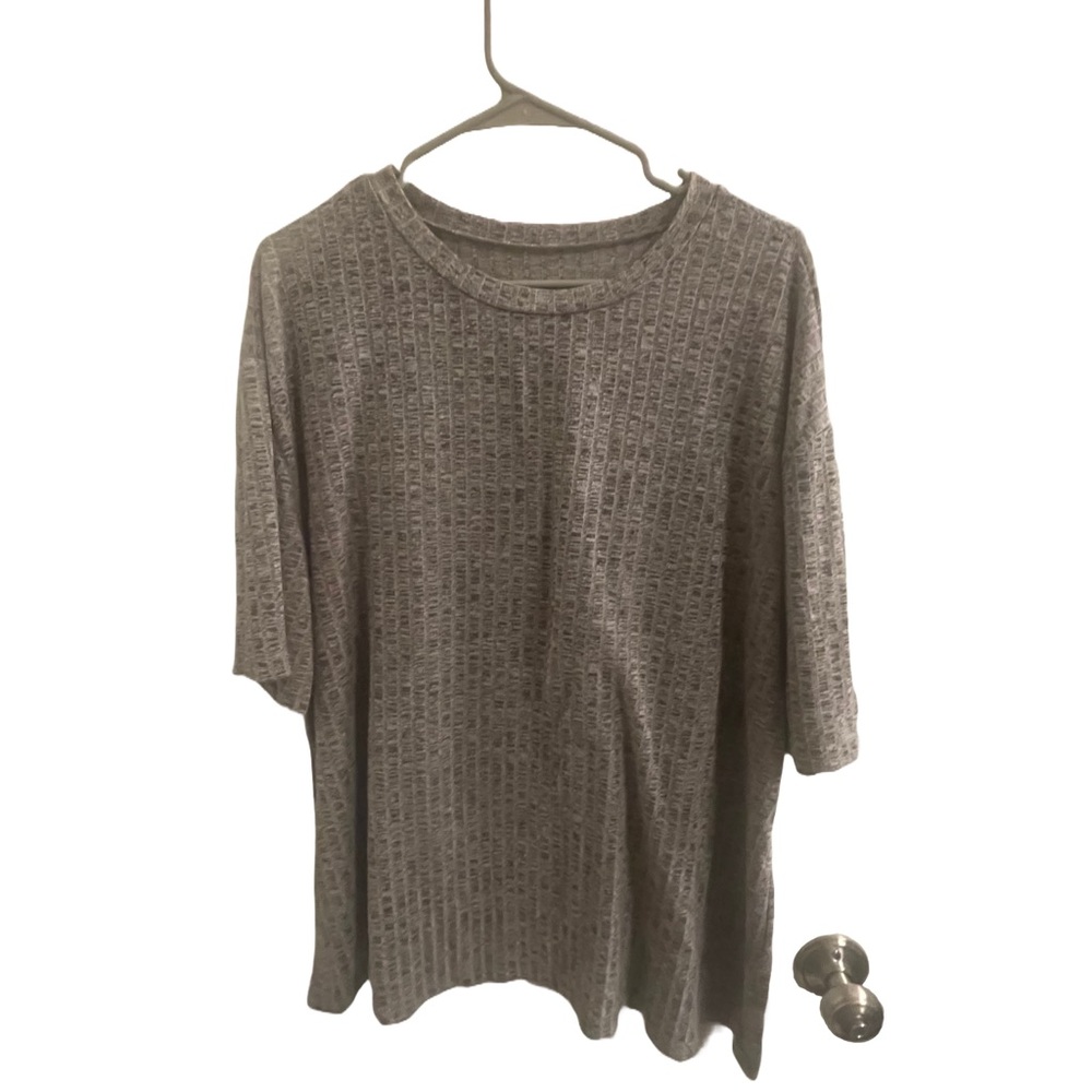 SHEIN 1x women’s tan Ribbed knit  polyester sweater measurements in pics